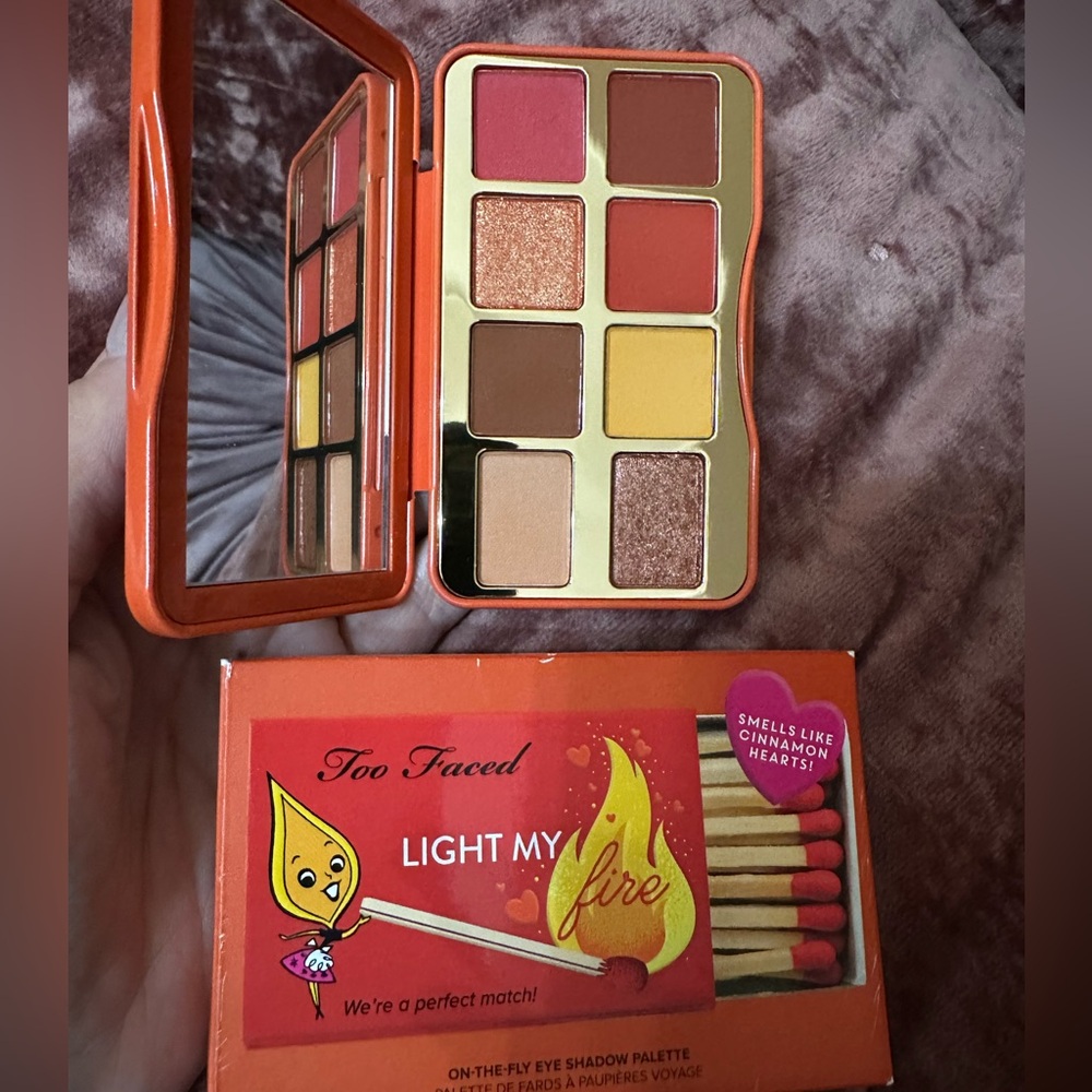 Too Faced Light My Fire Mini Eyeshadow